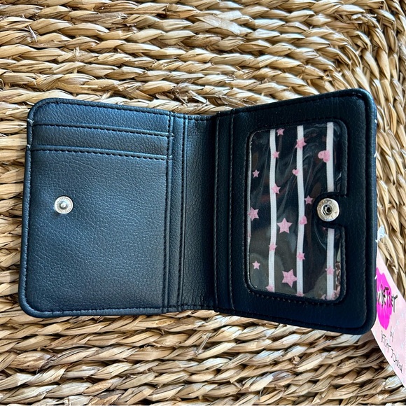 Betsey Johnson Wallet Luv Betsey Quilted Heart - Picture 4 of 8